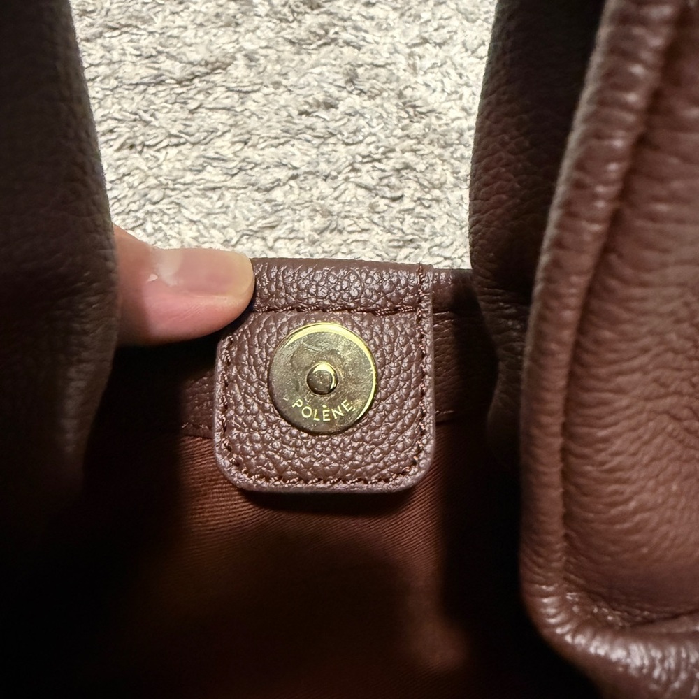 Elegant Brown Leather Handbag - Picture 2 of 10